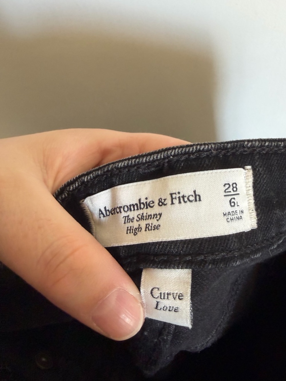 Abercrombie & Fitch Black ‘The Skinny High Rise’ Curve Love Denim Split Hem Jean - Picture 6 of 7
